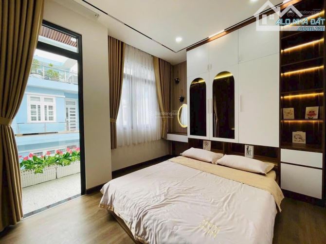 Nhà mặt tiền đường Nguyễn Bá Tòng, P11 - DT: 4x17m [vuông vức] 4 Lầu Nhà Đẹp. Giá 9.9 tỷ - 2