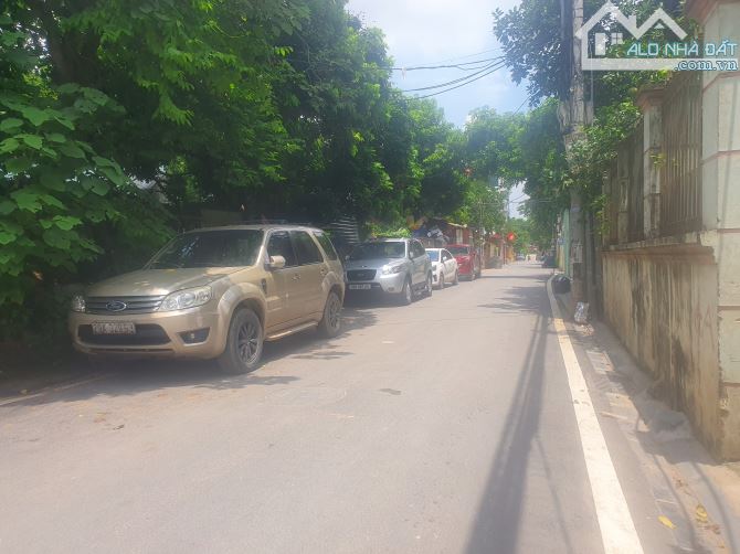 Đất đẹp Hải Bối , Đông Anh- Nở hậu - 2 mặt thoáng trước sau - Ô tô đỗ cửa - 2