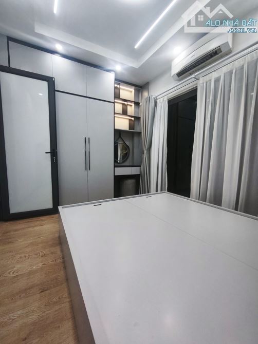 NHÀ ĐẸP Ở NGAY-5 TẦNG PHỐ LĨNH NAM-TẶNG FULL NỘI THẤT CHỈ NHỈNH 6tỷ - 2
