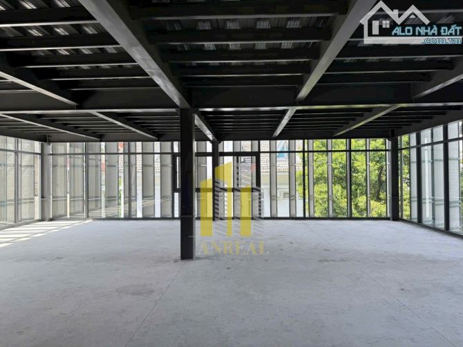 CHO THUÊ TOÀ VĂN PHÒNG SÀN TRỐNG ĐƯỜNG XUÂN THUỶ GIÁ 6500 USD - 2