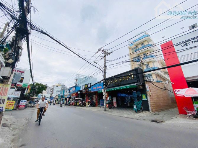 Mặt Tiền Nguyễn Duy Trinh, Q2 - Ngang 8 x 29m, đất 230m2,Đường rộng 40m, giá chỉ 3x tỷ - 2