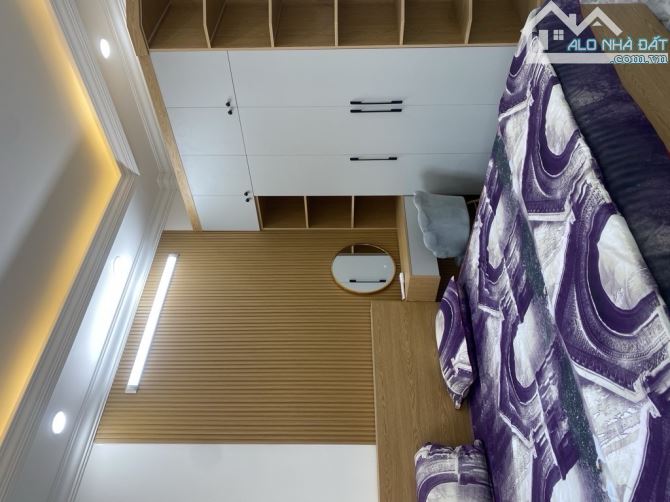 Bán Nhà Phố - Hẻm 10 bước ra đường lớn - 40m2 2 tầng mới - Chỉ với 5 tỏi 850 TL Chủ. - 2