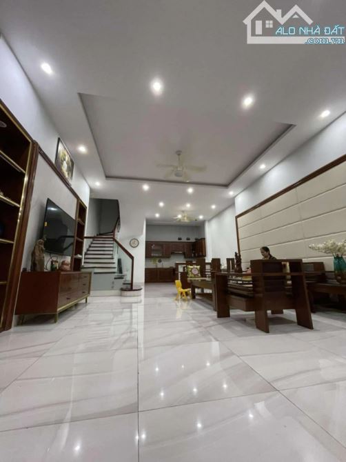 Bán LK mới hiện đại KĐT Foresa Xuân Phương. DT 90m x 4 tầng, mt 6m. Giá 21.9 tỷ TL. - 2