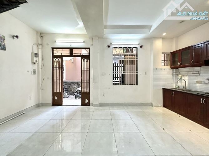 BÁN NHANH NHÀ PHÚ NHUẬN NGANG 6M, 3 LẦU THÍCH QUẢNG ĐỨC P.5 - DT 36M² - GIÁ CHỈ 5.8 TỶ TL - 2