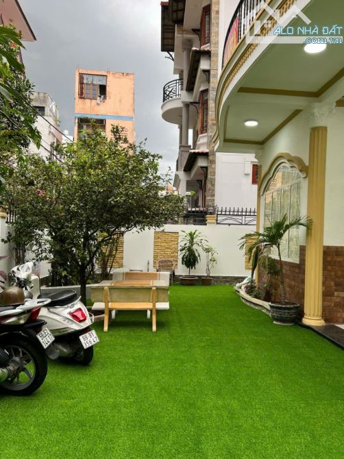 ViLLa với khuôn đất lớn (500m2), 3 MT HXH trung tâm Phú Nhuận, Giá chỉ 50 tỷ - 2