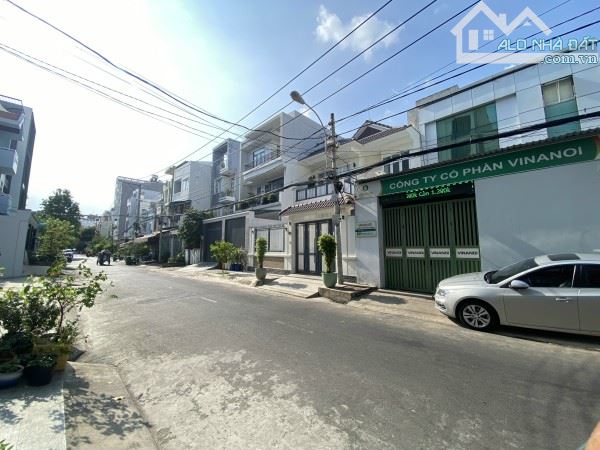 nhà cấp 4 DT 8.1x21m Đuôi 7.87m đường 43 Phường Tân Quy Q7 - 2