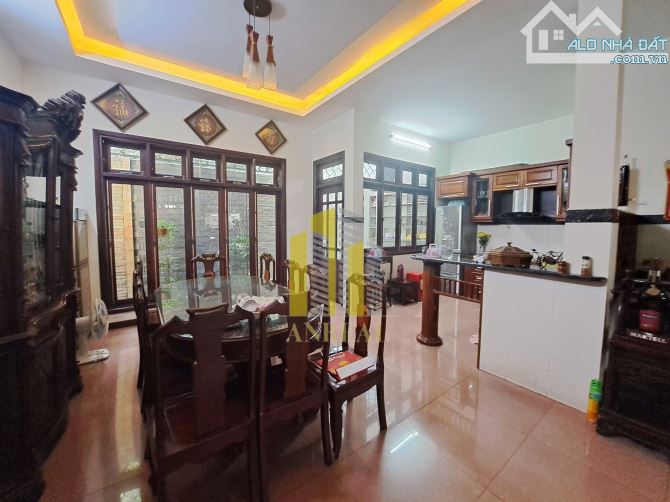 Cho thuê Villa Trần Não full nội thất 5 phòng. Giá 35 triệu - 2