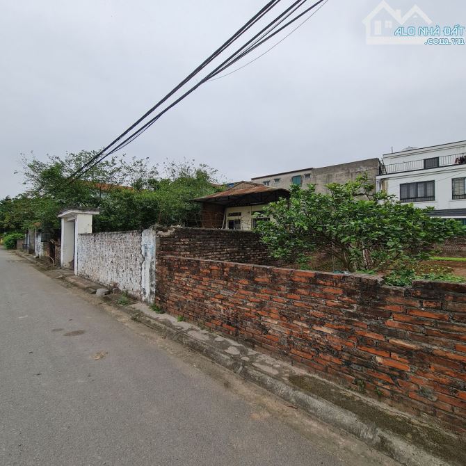 2 tỷ x có 50m2 đất Dương Quang, Gia Lâm, ô tô vào. Lh - 2