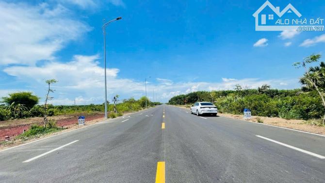 MẶT TIỀN ĐƯỜNG TL997 BÊN HÔNG KCN ĐẤT ĐỎ  - TP HCM. SẴN 2 SỔ BÁN LẺ 1 TỶ250/ 6m NGANG - 2