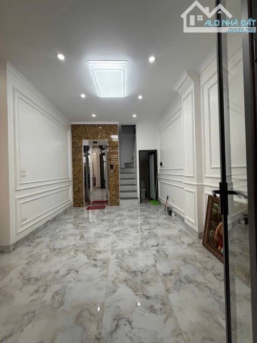 BÙM💥! NHÀ 45M² THANG MÁY ÊM RU-  MINH KHAI - ĐẸP LUNG LINH – HÀNG XÓM TIME CITY – 8,4TỶ - 2