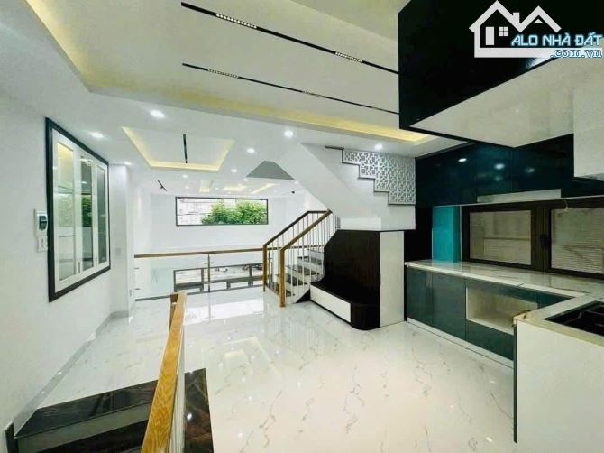 NHÀ 1T 1L 2 LẦU MỚI TINH MT CÔ GIANG - P4 - NGANG 5M - HOÀN CÔNG - GIÁ 10,8 TỶ - 2