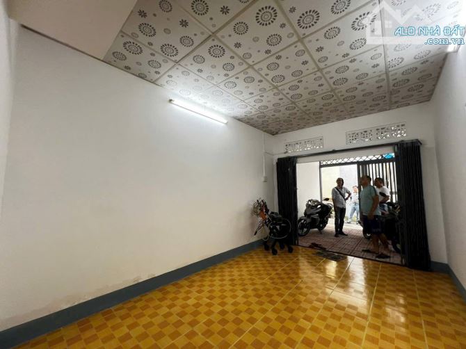 Bán nhà cách đường Yersin chỉ vài chục mét. Hiệp Thành, Tp TDM cũ. Vị trí hiếm có - 2