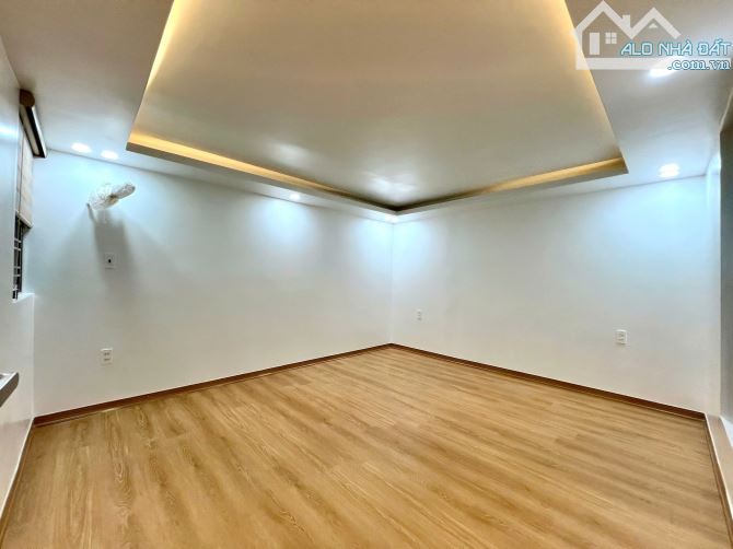 🏰 SIÊU PHẨM NHÀ ĐẸP HỒ SEN – CĂN NHÀ ĐÁNG SỞ HỮU NHẤT KHU VỰC! 🏰 ✨ Diện tích: 52m²t - 2