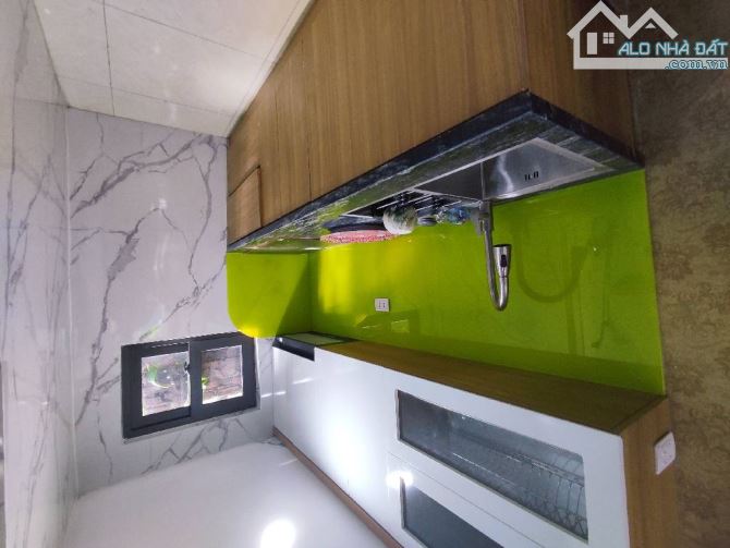 Ngọc Thụy- OTO đỗ cửa 39M x 3 tầng giá chỉ 6.x Tỷ có thương lượng mạnh - 2