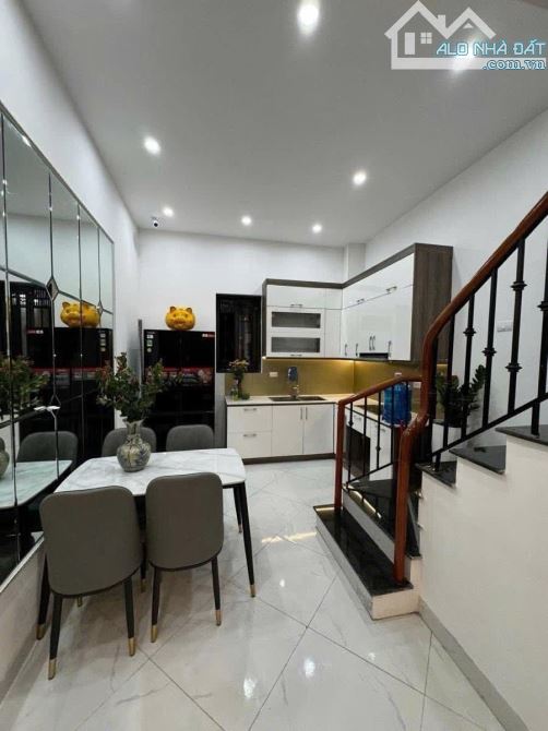 BÁN NHÀ AN DƯƠNG TÂY HỒ 41m 4Tầng Mt 3.5m GIÁ 8.5 TỶ PHÂN LÔ 10m Ô TÔ TRÁNH KINH DOANH - 2