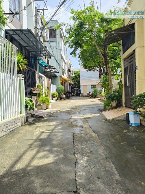 Bán đất đường 4m oto đậu đỗ trước nhà Trần Đức Thảo 55m2 ngang 4m 4tyx - 2