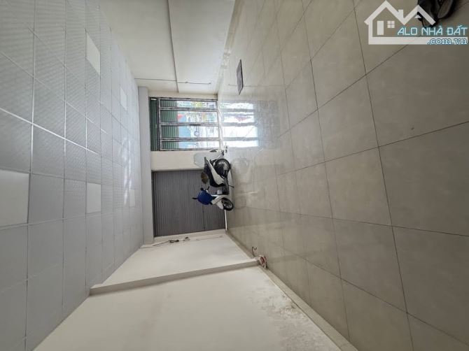 Bán nhà C4  mặt phố Tam Trinh 139m² – Mt 4,6m –45 tỷ – ko QH - 2