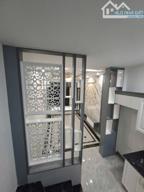 Nhà mới tinh khôi phường Việt Hưng, Long Biên giáp Vinhome 30m2 5 tầng, giá chào 6,2 tỷ - 2
