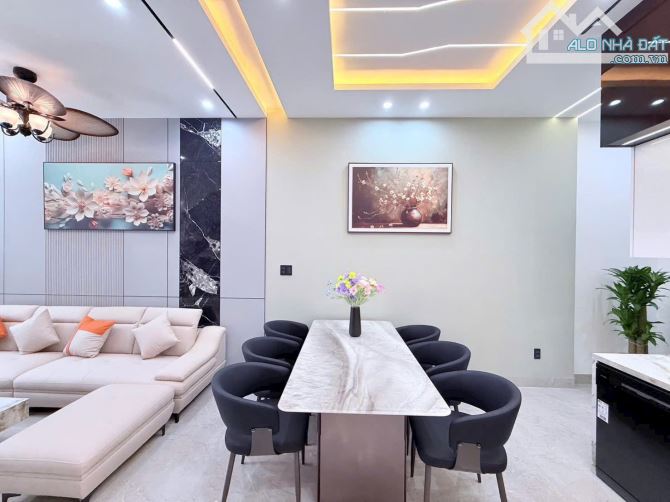 Bán nhà 3 tầng MT Trần Xuân Lê full nội thất - Thanh Khê - 2