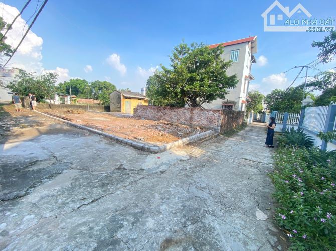 Chính chủ cần tiền bán lô 120 m lô góc ôtô chạy thông lòng vòng   phú nghĩa - 2