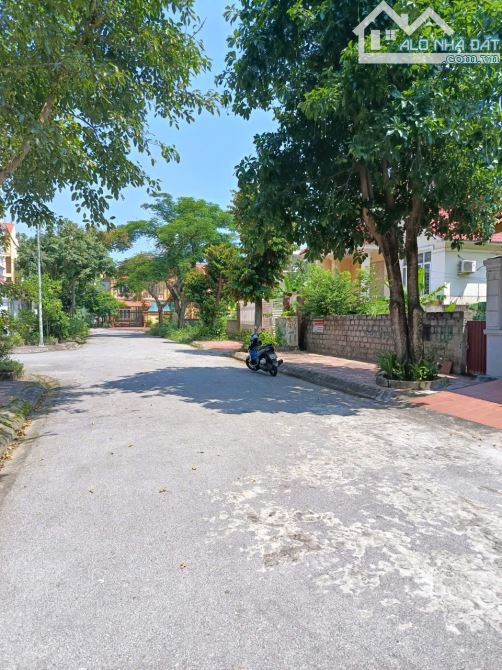 Bán lô đất biệt thự 269m2 Trần Nhân Tông-Kiến An.  Giá chỉ 25tr/m2 ( 6,7 tỷ) đường nội bộ - 2