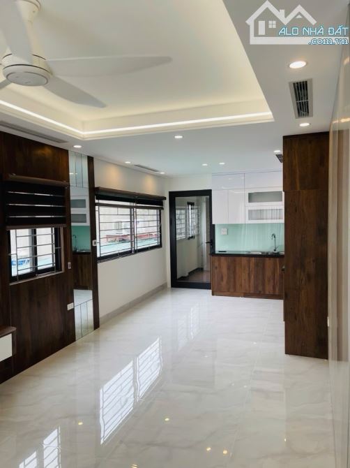 Bán nhà Giáp Bát. Cực phẩm 6 tầng - thang máy. Nhà mặt phố - giá trong ngõ… - 2