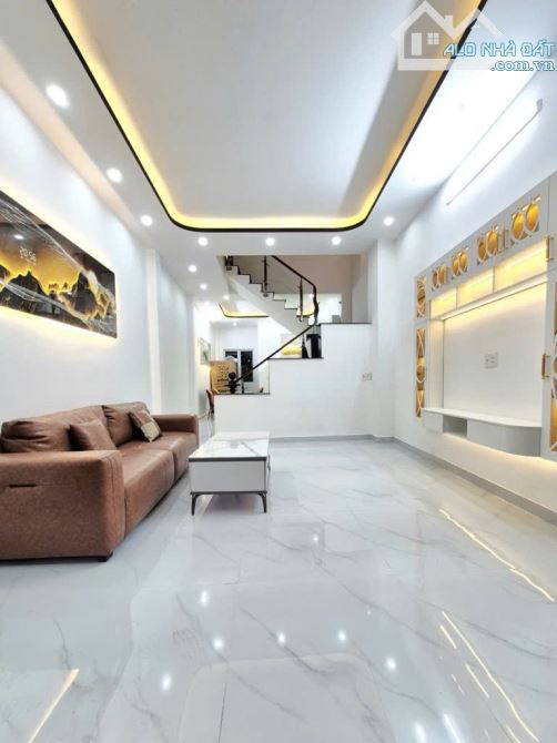 SÁT MẶT  TIỀN XE HƠI Q7  CÓ 7 TỎI - 2