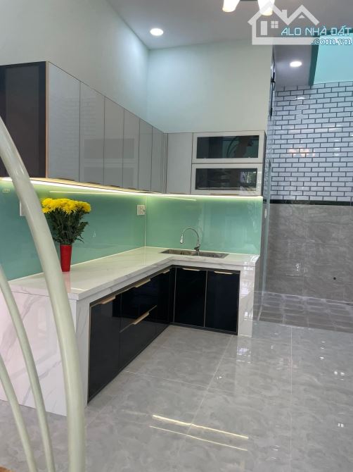 NHÀ MỚI XÂY TUYỆT ĐẸP, GIÁ RẺ HẺM OTO NGAY ĐẶNG VĂN BI. 1T1L 2PN 2WCWC - 2