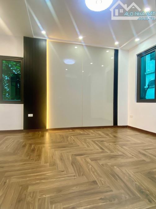YÊN HOÀ, CẦU GIẤY - 30M2 - 5 TẦNG - MT 4.2M - 7.6 TỶ - LÔ GÓC - NGÕ RỘNG - 2