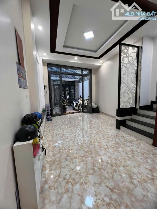 MẶT TIỀN PHÚ NHUẬN - 4 TẦNG ĐẸP 70M² (4×17) - GIÁ RẺ 14.2 TỶ - CHO THUÊ 30TR/THÁNG - 2