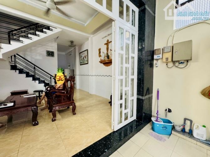 NHÀ ĐẸP GẤP BÁN 51m2, 4 TẦNG, NGANG 5m, HƠN 5 TỶ, P14 Q8 NGAY CC AQUA GIÁP Q5 SHR - 2