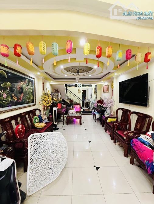 Khu Bình Phú - Quận 6 - 4x17m - 4 tầng - 5PN - Gara ôtô - 2