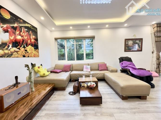 BIỆT THỰ GARDEN HOME, THỦ ĐỨC, 240M2, 3 TẦNG, 4PN, - GIÁ RẺ NHẤT - NHỈNH 36 TỶ - 2