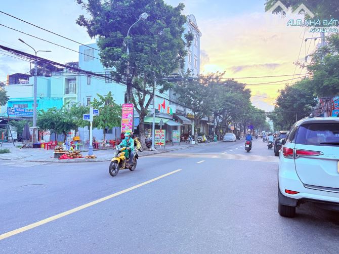 Cơ hộ sở hữu ngay lô góc 2 mặt tiền Nguyễn Công trứ, khu vực hái ra tiền cho nhà đầu tư. - 2