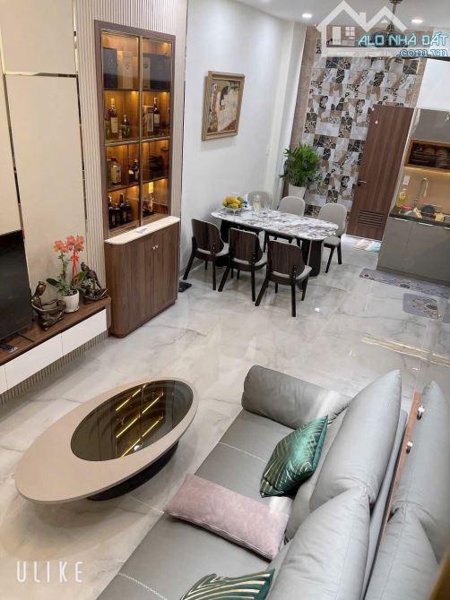 BÁN NHÀ QUẬN 1, MẶT TIỀN ĐƯỜNG HUYỀN QUANG, P. TÂN ĐỊNH 18,5 Tỷ - 2