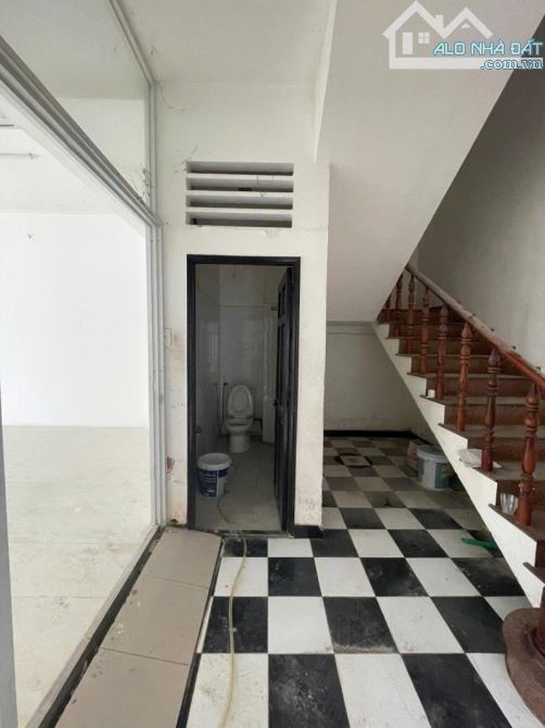 Bán nhà Mặt tiền Hồng Hà - Bạch Đằng, ngay Sân Bay TSN, 5,2x21m, 2 Tầng, 25,9 tỷ. - 2