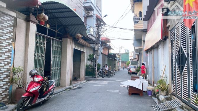 LIÊN HÀ, ĐÔNG ANH. CẦN BÁN GẤP NHÀ 3 TẦNG LÔ GÓC, Ô TÔ TRÁNH KINH DOANH. GIÁ SIÊU ƯU ĐÃI - 2