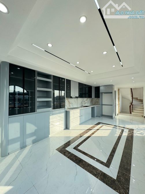 NHÀ SÀI ĐỒNG LONG BIÊN_CĂN GÓC 7TẦNG,THANG MÁY,GARA ÔTÔ,FULL NỘI THẤT _SỊN,MỚI - 2