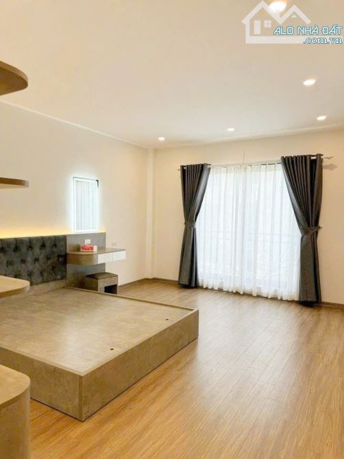 BÁN NHÀ SÀI ĐỒNG, LONG BIÊN, KINH DOANH , GARA Ô TÔ, TM, Ô TÔ TRÁNH, NGÕ NHƯ PHỐ, CÓ 8.xTỶ - 2