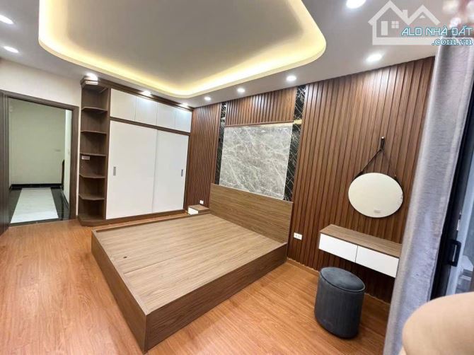 LĨNH NAM🌷NHÀ MỚI ĐẸP LONG LANH – 5 TẦNG - FULL NỘI THẤT - NGÕ THOÁNG – GẦN PHỐ & TIỆN ÍCH - 2