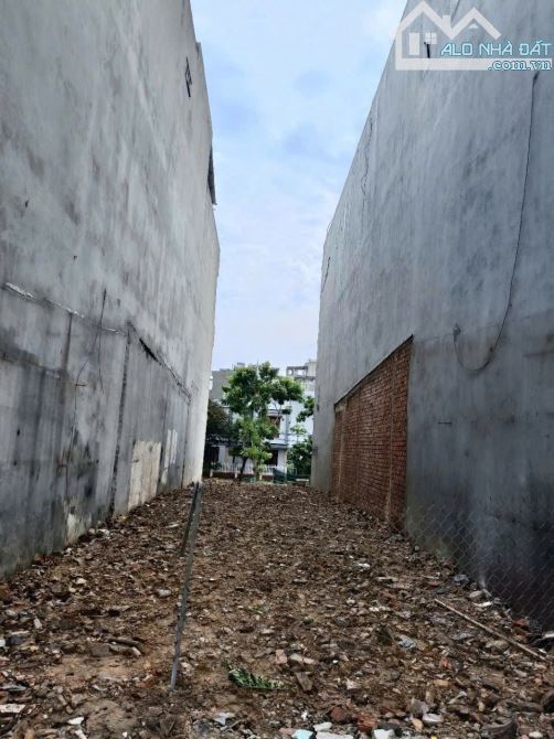 SIÊU PHẨM ĐẤT HIẾM-LÊ VĂN HIẾN, NGŨ HÀNH SƠN-VỊ TRÍ KIM CƯƠNG GẦN BIỂN, GẦN SÔNG, GẦN NÚI - 2