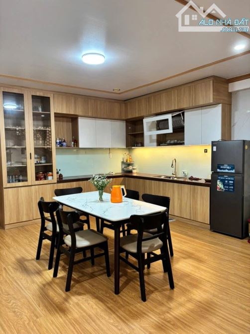 🛑 CHO THUÊ NHÀ 3 TẦNG: THÂN CÔNG TÀI - 3PN - 2WC - 2