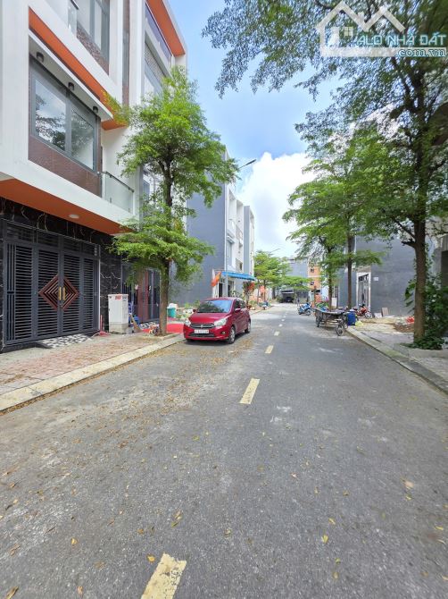 Bán nhà 1 trệt 2 lầu, đúc 3 tấm, KDC, p.Thuận Giao, Tp.Thuận An chỉ 4,6 tỷ TL M7798 - 2