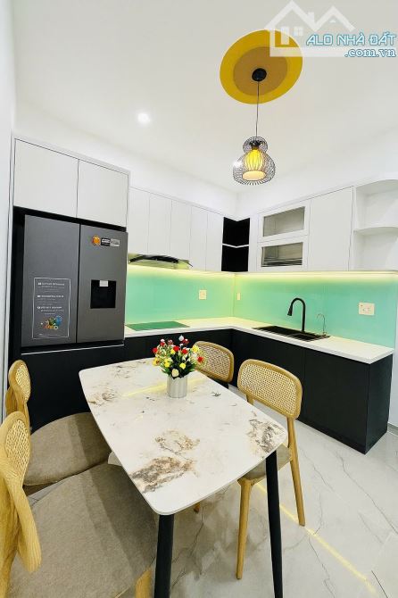 Ô tô ngủ trong nhà, gần Emart Phan Huy Ích, 70m2, có PN dưới, nhỉnh 6 tỷ - 2