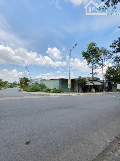 Bán đất 2 mặt tiền, MT đường Hố Lang, p.Tân Bình, Tp.Dĩ An chỉ 4,65 tỷ TL M7801 - 2
