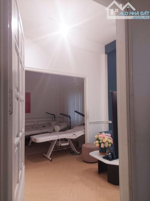CHO THUÊ NHÀ NGUYÊN CĂN MẶT TIỀN ĐƯỜNG TRẦN QUỐC TOẢN - 75 M² - 6 PN - GIÁ 35 TRIỆU - 2