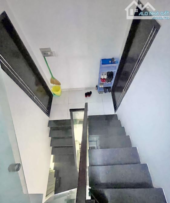 Bán nhà Q10 - 4 tầng - ngay Hà Đô - khu dân trí trung tâm quận - 2