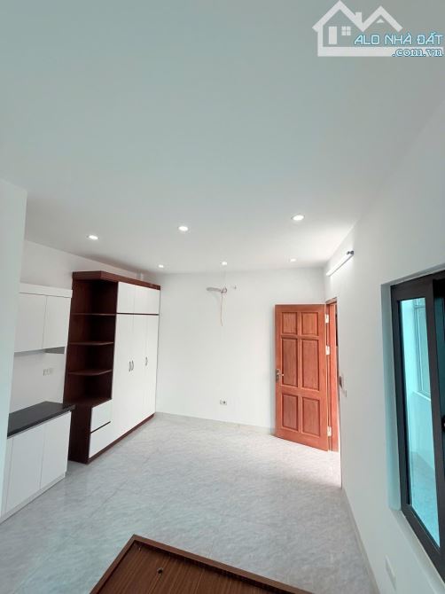 CHDV Liên Mạc 42m2 5 tầng 7PKK Góc-thang máy-ô tô đỗ cửa chỉ 6,x tỷ rẻ giật mình - 2