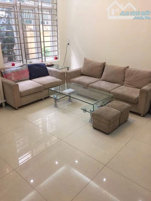 Cho thuê nhà ngõ 126 Hào Nam, Ô Chợ Dừa, Đống Đa. DT 55m x 5 tầng, giá 18tr - 2