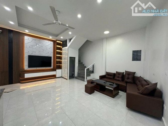 BÁN NHÀ PHỐ LÝ SƠN – LONG BIÊN - 48M2 x 4 TẦNG – GIÁ 11.8 TỶ - 2